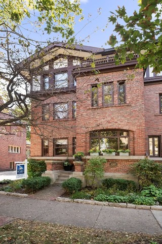 1217 E 56th St, Chicago, IL 60637 photo 1