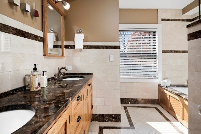 1217 E 56th St, Chicago, IL 60637 photo 11
