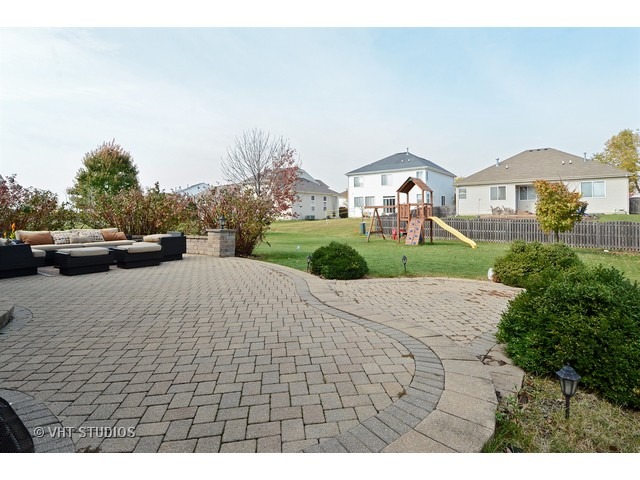 2982 Thunderbird Ct, Aurora, IL 60503 photo 11