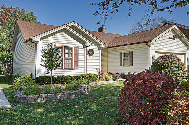 1411 Pershing Ave, Wheaton, IL 60189 photo 1