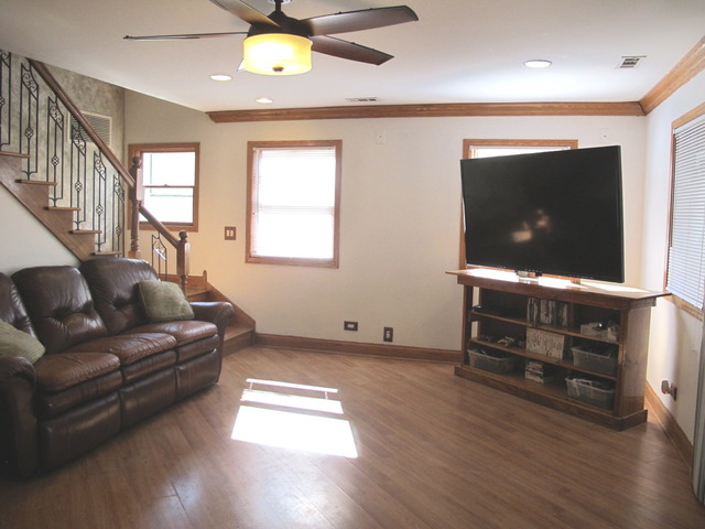 4 N224 9th Ave, Addison, IL 60101 photo 14