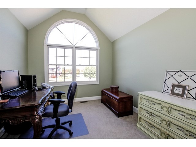 2116 Gardner Cir, Aurora, IL 60503 photo 16