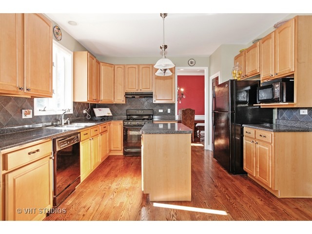 2116 Gardner Cir, Aurora, IL 60503 photo 6