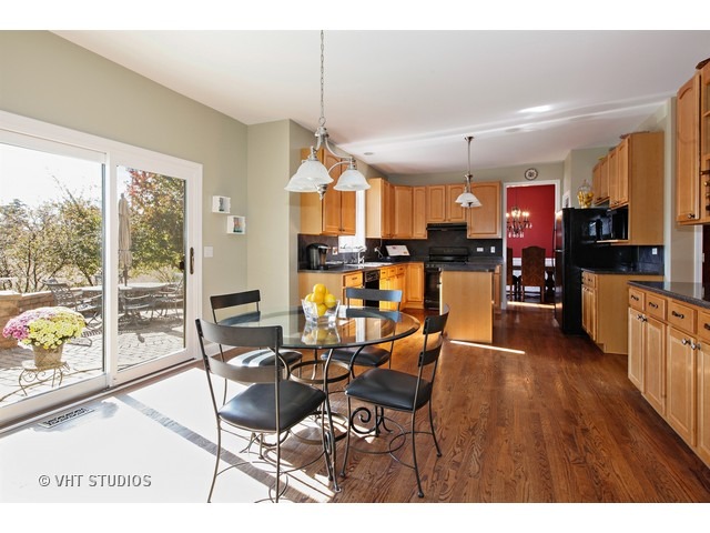 2116 Gardner Cir, Aurora, IL 60503 photo 7