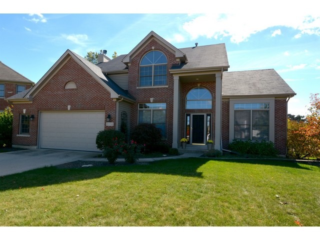 2116 Gardner Cir, Aurora, IL 60503 photo 1