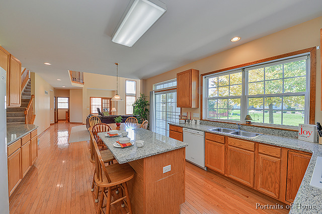 1332 Bay Meadows Dr, Bartlett, IL 60103 photo 4