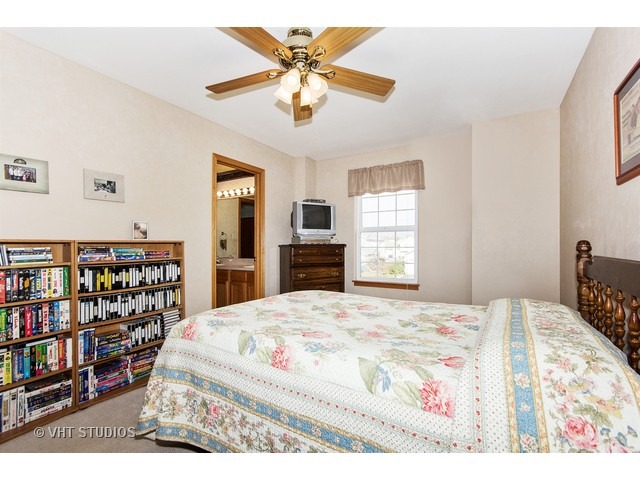 4216 Ashcott Ln, Plainfield, IL 60586 photo 8