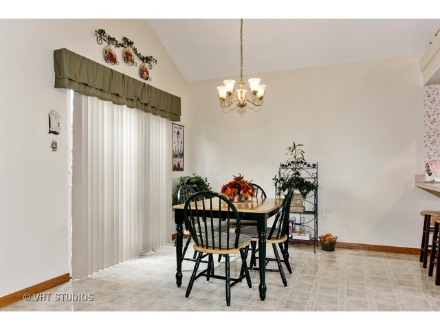 4216 Ashcott Ln, Plainfield, IL 60586 photo 3