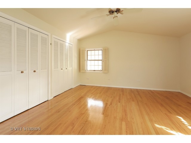 1083 Marshall Dr, Des Plaines, IL 60016 photo 6
