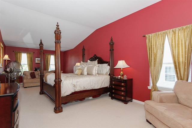 573 Waterford Rd, Elgin, IL 60124 photo 17