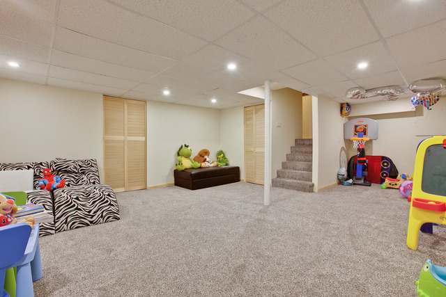 220 W Coventry Pl, Mount Prospect, IL 60056 photo 14