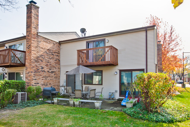 220 W Coventry Pl, Mount Prospect, IL 60056 photo 17