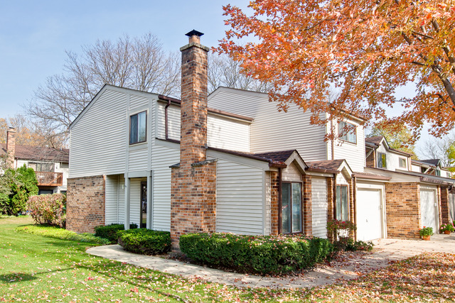 220 W Coventry Pl, Mount Prospect, IL 60056 photo 1