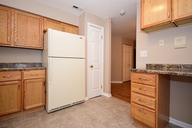 1500 Sandstone Dr #106, Wheeling, IL 60090 photo 5