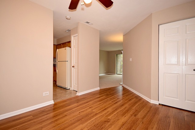 1500 Sandstone Dr #106, Wheeling, IL 60090 photo 13