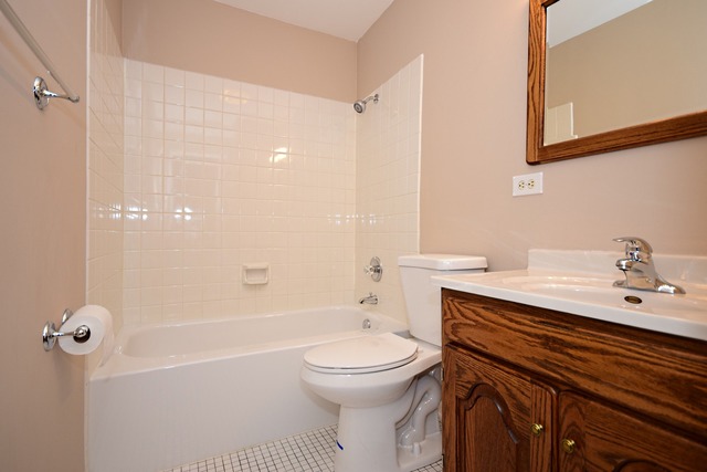 1500 Sandstone Dr #106, Wheeling, IL 60090 photo 17