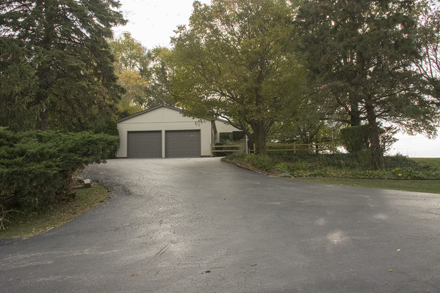 13790 Damen Rd, Morrison, IL 61270 photo 2