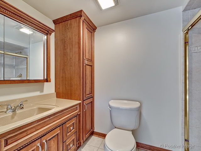 8445 Alden Ln, Darien, IL 60561 photo 23