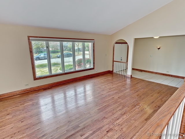 8445 Alden Ln, Darien, IL 60561 photo 7