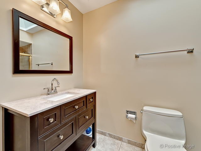 8445 Alden Ln, Darien, IL 60561 photo 20