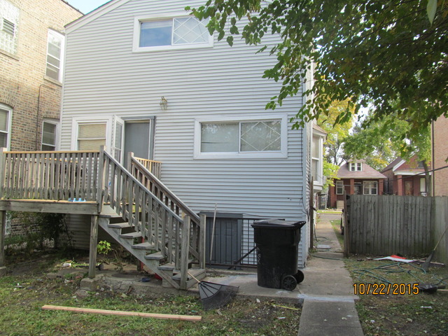 6812 S Artesian Ave, Chicago, IL 60629 photo 2