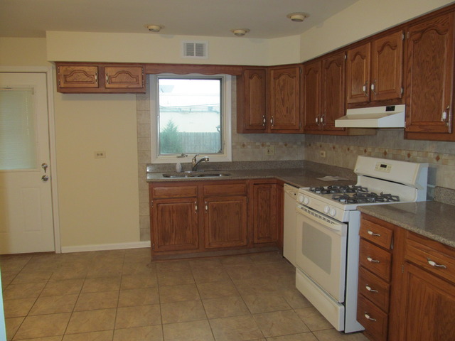 706 Longview Dr, La Grange, IL 60525 photo 7
