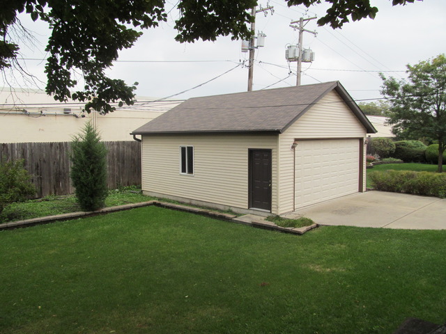 706 Longview Dr, La Grange, IL 60525 photo 23