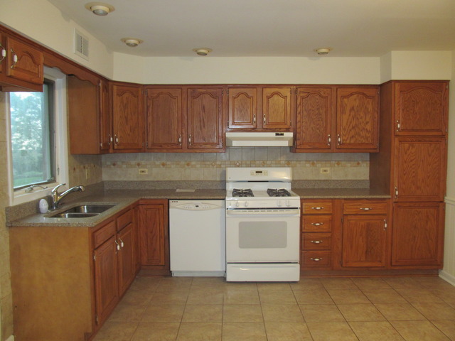 706 Longview Dr, La Grange, IL 60525 photo 6