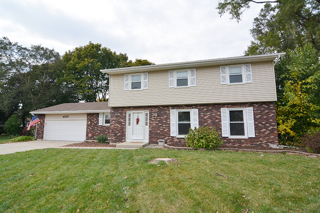 1070 Polly Ct, Elgin, IL 60120 photo 2