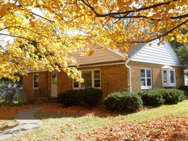 302 E Liberty St, Newark, IL 60541 photo 2