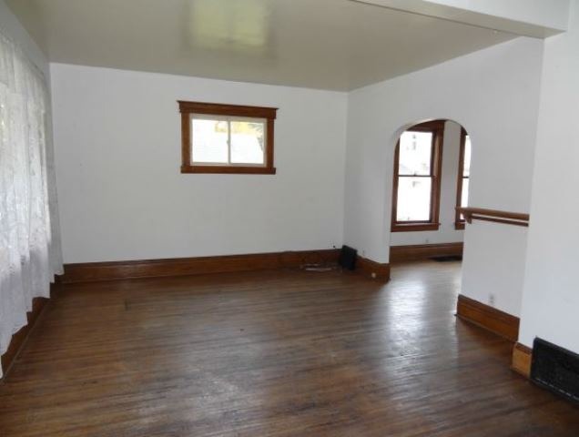 451 Maple Ave, Aurora, IL 60505 photo 5