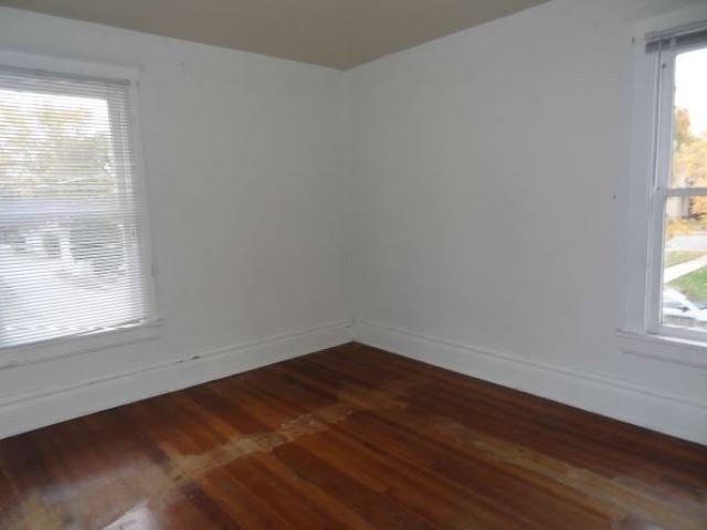 451 Maple Ave, Aurora, IL 60505 photo 10