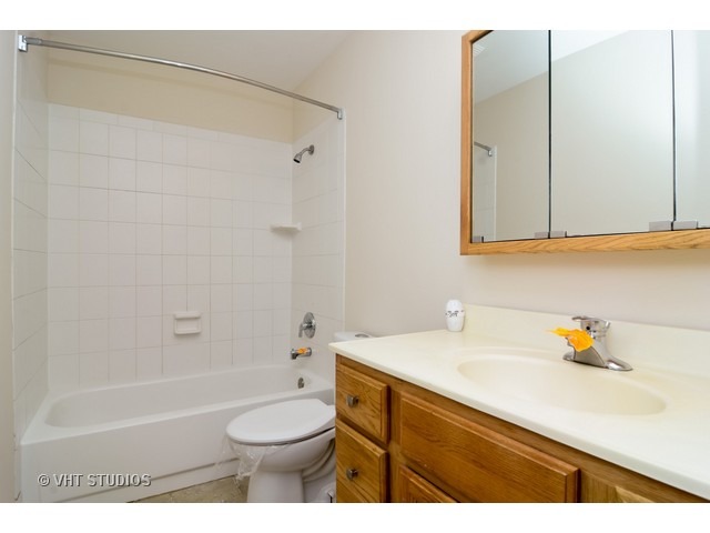 5129 Kingston Dr, Barrington, IL 60010 photo 9