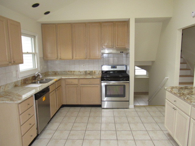 20 N Chase Ave, Lombard, IL 60148 photo 9