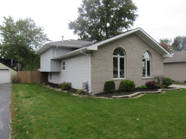 20 N Chase Ave, Lombard, IL 60148 photo 2