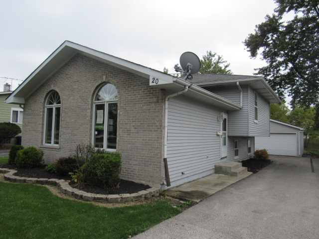 20 N Chase Ave, Lombard, IL 60148 photo 3