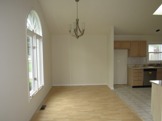 20 N Chase Ave, Lombard, IL 60148 photo 8