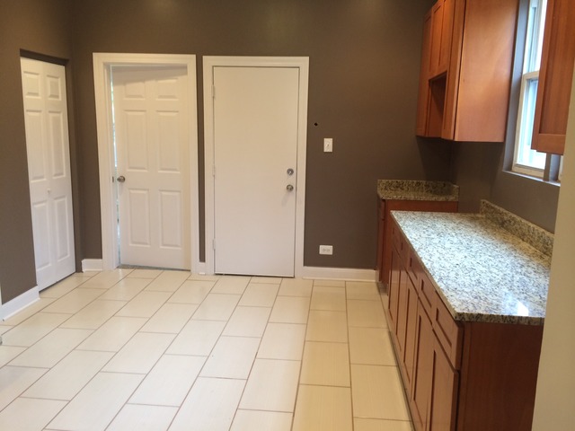 410 E 88 Th Pl, Chicago, IL 60619 photo 6