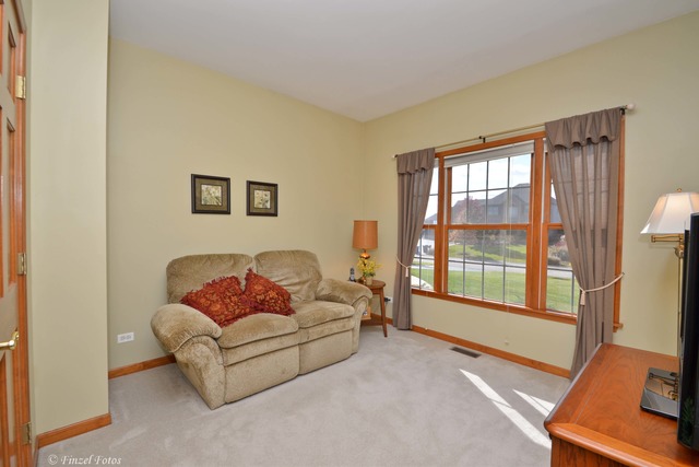 721 Foxglove Dr, Algonquin, IL 60102 photo 21