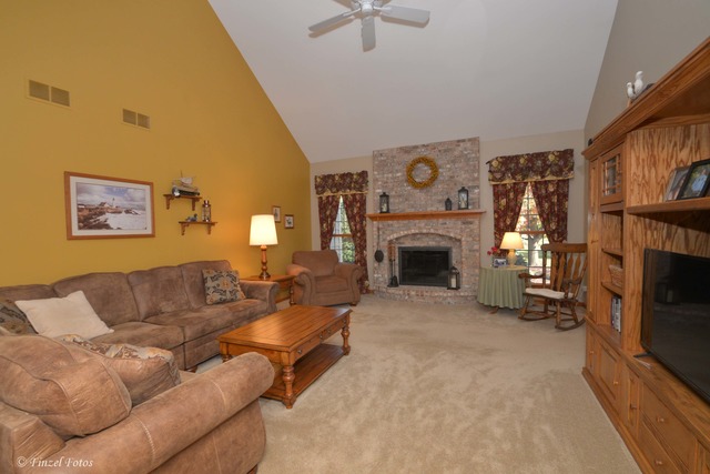 721 Foxglove Dr, Algonquin, IL 60102 photo 12
