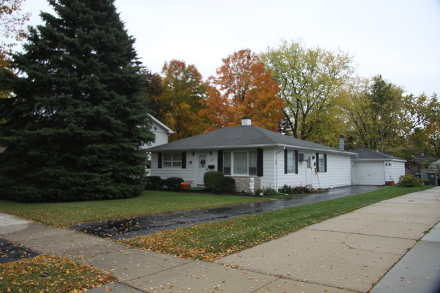2305 Campbell St, Rolling Meadows, IL 60008 photo 3