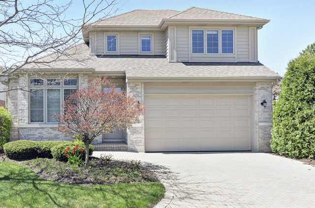 6354 Emerald Ct, Willowbrook, IL 60527 photo 1