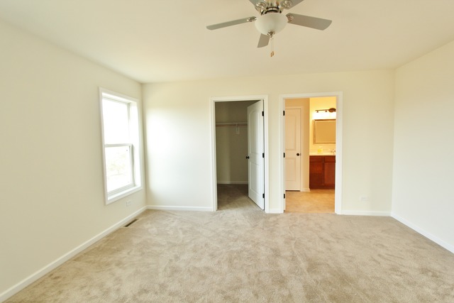 923 Casey Dr, Minooka, IL 60447 photo 8