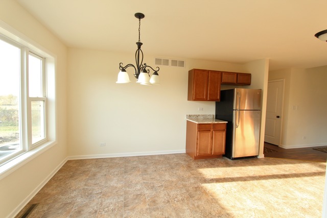 923 Casey Dr, Minooka, IL 60447 photo 4