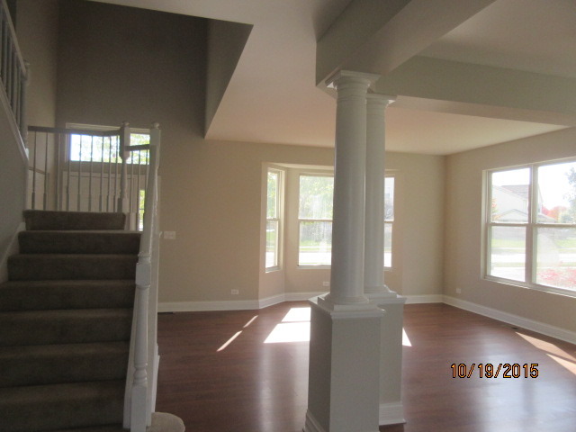 732 Red Barn Ln, Elgin, IL 60124 photo 6