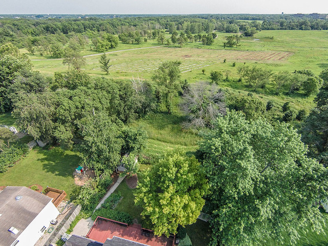1114 Durham Dr, Wheaton, IL 60189 photo 2