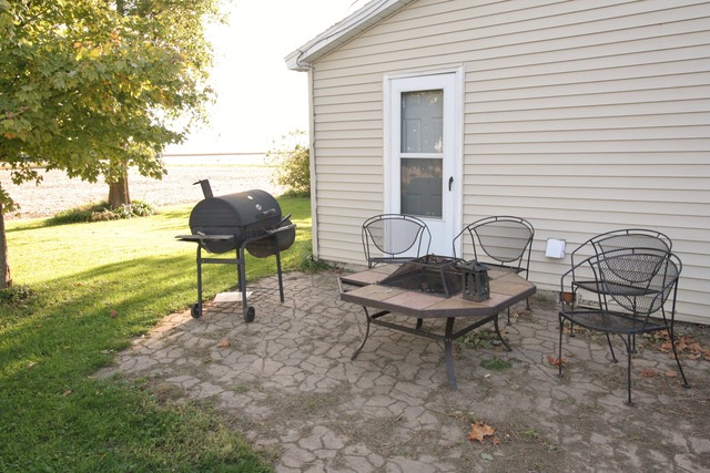1180 S Dwight Rd, Mazon, IL 60444 photo 15