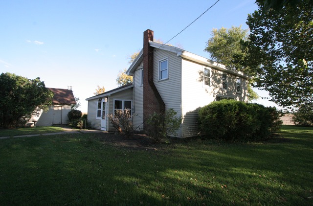 1180 S Dwight Rd, Mazon, IL 60444 photo 1