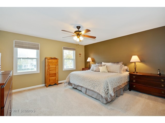 1929 Dorset Dr, Wheaton, IL 60189 photo 8