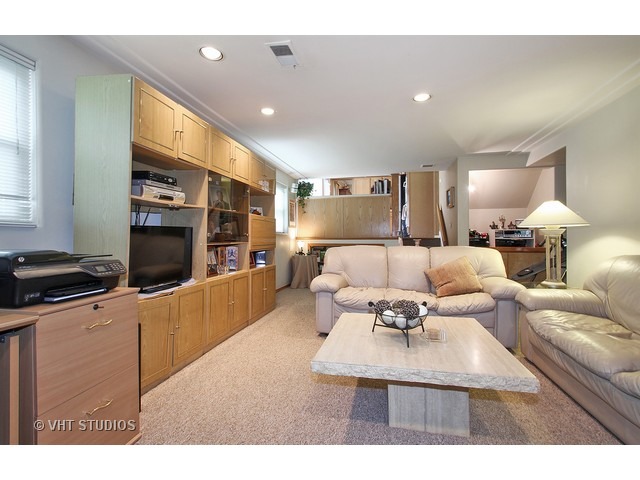 3337 Maple Leaf Dr, Glenview, IL 60026 photo 8
